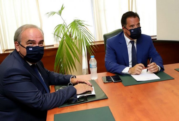 Coronavirus Pandemic: Σε καραντίνα Γεωργιάδης και Παπαθανάσης – Ήρθαν σε επαφή με κρούσμα κορωνοϊού