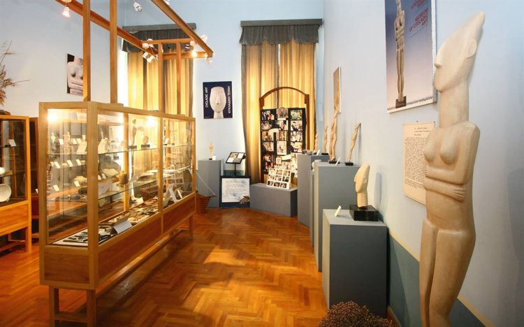 Municipality of Syros:Έναρξη εγγραφών για τα δωρεάν εκπαιδευτικά προγράμματα 2021, έκθεσης αντιγράφων Κυκλαδικής Τέχνης