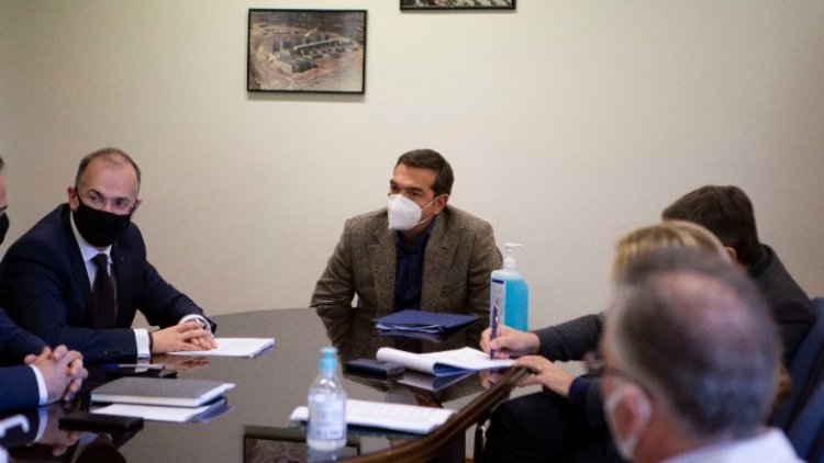 SYRIZA leader Alexis Tsipras: Όταν λες ότι έχεις πόλεμο στη Δημ. Υγεία, τότε πρέπει να ενισχύσεις το στράτευμα