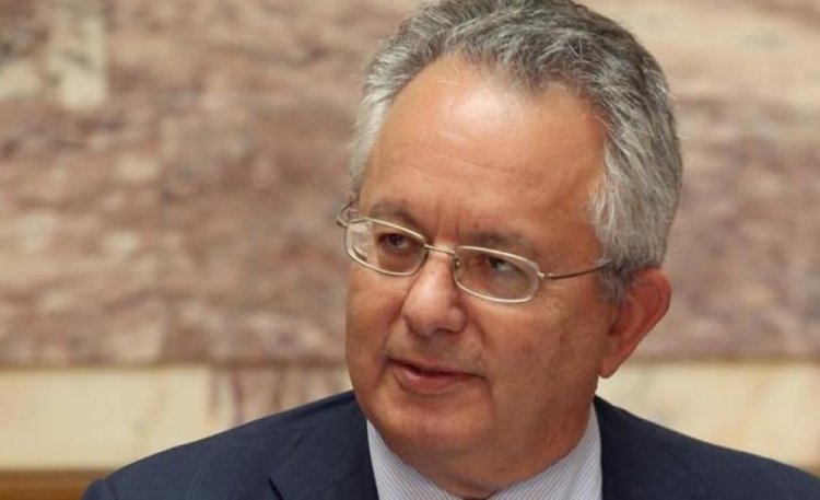 New Restrictions – Ν. Αλιβιζάτος: Κανένα δικαστήριο δεν έχει κηρύξει τη διάταξη για τις συναθροίσεις αντισυνταγματική