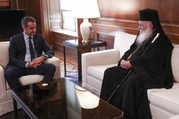 Lockdown rules for Christmas: Μία τρίτη ημερομηνία στο άνοιγμα των Ναών και 25 πιστοί εντός των ναών!! Οι εκατέρωθεν υποχωρήσεις και ο Αρχιεπισκοπικός θρόνος!!