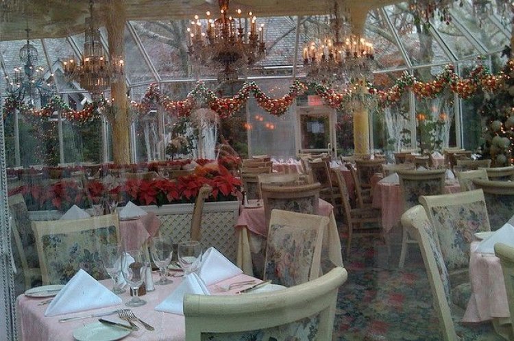 Christmas lockdown rules: Κλειστά τα εστιατόρια στα ξενοδοχεία παραμονή και ανήμερα τα Χριστούγεννα και την Πρωτοχρονιά