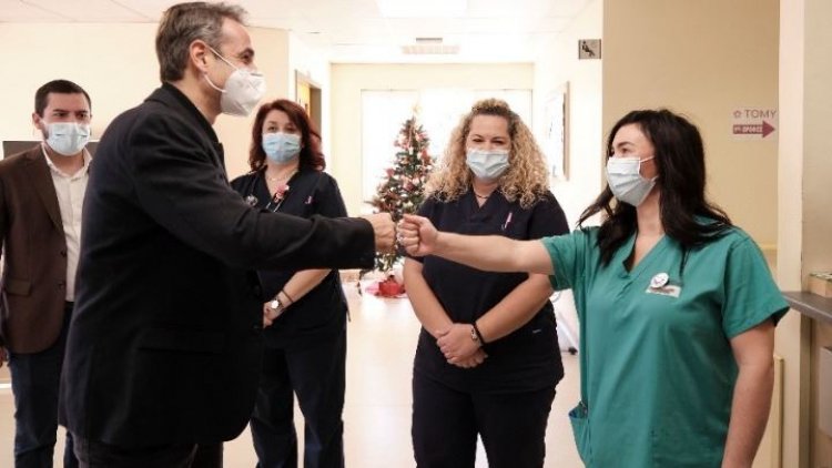 P.M Mitsotakis: Mέχρι να εμβολιαστεί σημαντικό ποσοστό του πληθυσμού πρέπει να προσέχουμε