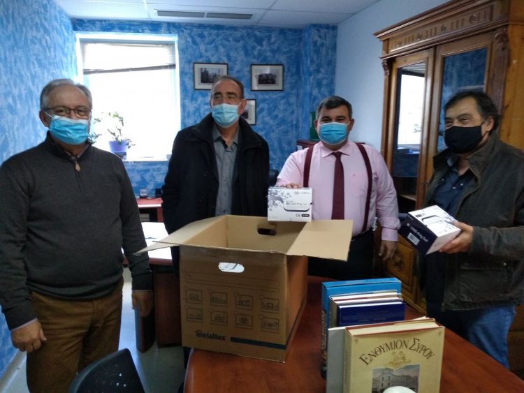 Mayor of Syros: Παράδοση rapid tests σε Γενικό Νοσοκομείο και Κέντρο Υγείας Ερμούπολης