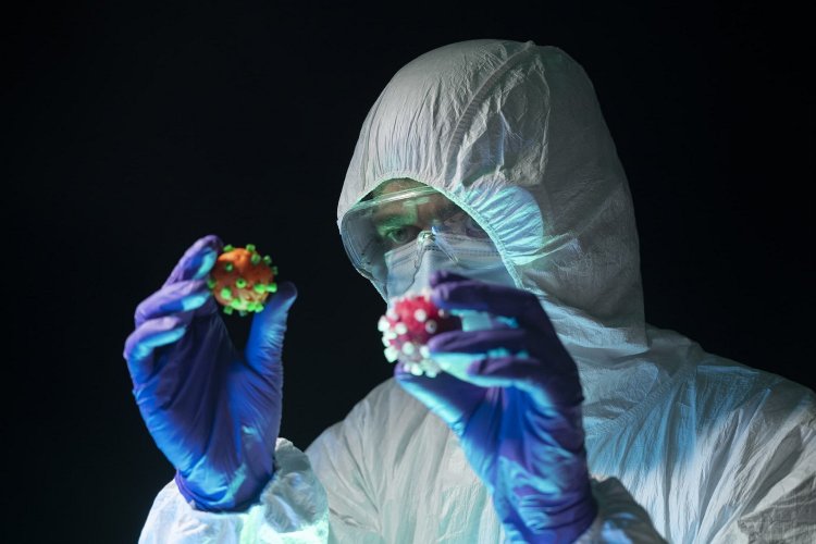 Coronavirus variants and mutations - Γαργαλιάνος: Η μετάλλαξη του ιού μπορεί να φέρει τρίτο lockdown