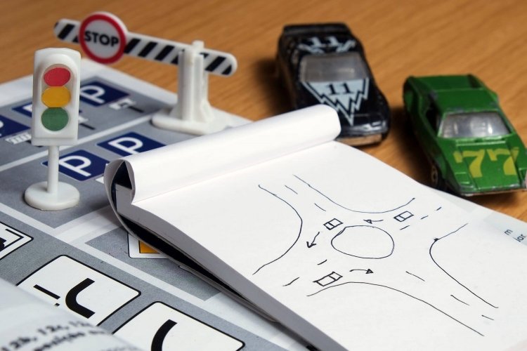 Driving License: Αλλαγές για τα Διπλώματα Οδήγησης!! Μαθήματα από τα 17 & τι αλλάζει στις Εξετάσεις!!