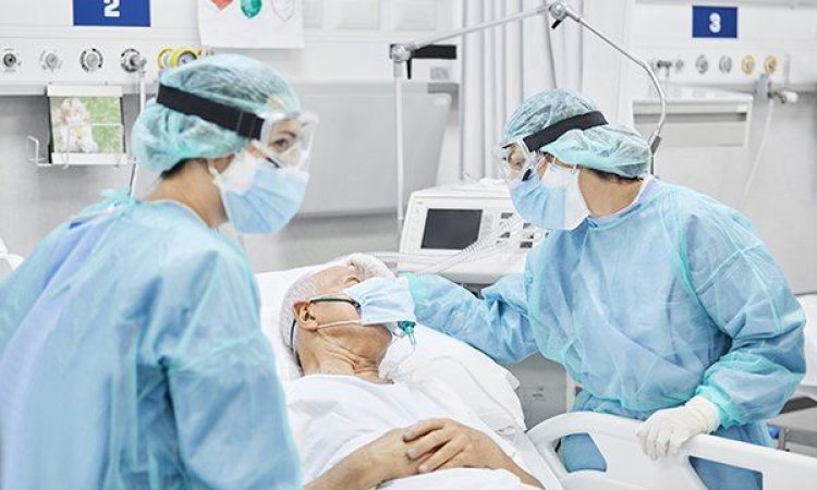 Covid-19 patients: Οι νοσηλευόμενοι με Covid-19 ανήκουν σε τρεις διακριτές κατηγορίες από άποψη σοβαρότητας της νόσου