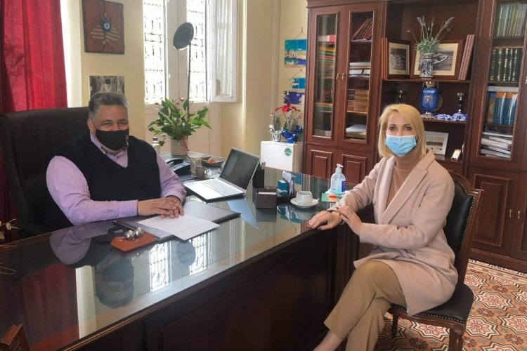 MP Katerina Monogiou: Επίσκεψη της Κατερίνας Μονογυιού στην Άνδρο