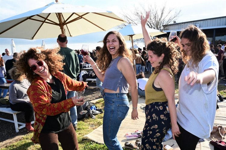 Lift outdoor mask - Οδηγίες CDC: Τέλος η μάσκα για πλήρως εμβολιασμένους σε εξωτερικούς χώρους