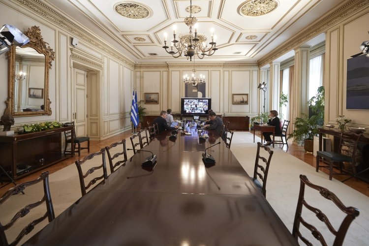 Government: Άνω-κάτω η κυβέρνηση με τα αλληλοαδειάσματα Υπουργών!!