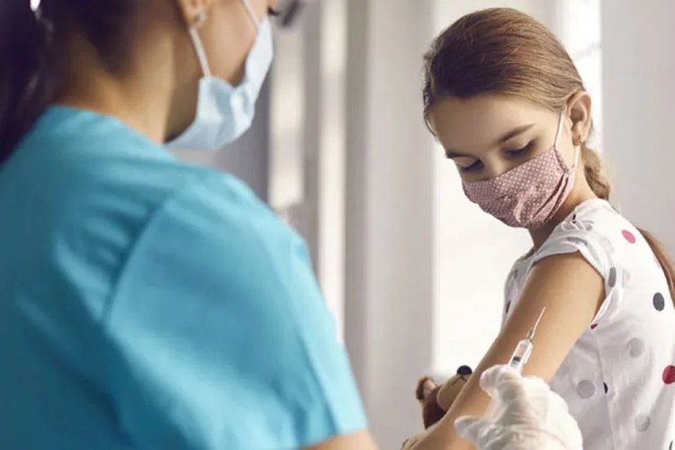 Covid-19 Vaccination: Ανοιχτό το ενδεχόμενο εμβολιασμού μαθητών πριν τη νέα σχολική χρονιά!!