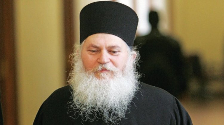 Coronavirus Disease: Με κορωνοϊό νοσηλεύεται ο ηγούμενος της Μονής Βατοπεδίου Εφραίμ