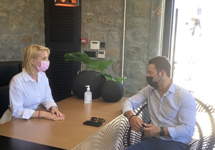 MP Katerina Monogiou: Η Κατερίνα Μονογυιού στο πλευρό του «Φύλακα Άγγελου» για την προστασία των κακοποιημένων παιδιών