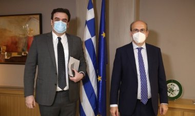 Employees' digital clocking card: Ψηφιακή κάρτα εργασίας - Πότε έρχεται, τι είναι, τι θα δείχνει και πώς θα λειτουργεί