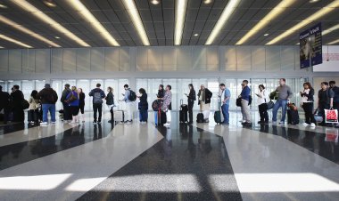 U.S. lifting global travel restrictions: Ομάδες εργασίας με χώρες άμεσου ενδιαφέροντος για την επανέναρξη των ταξιδιών