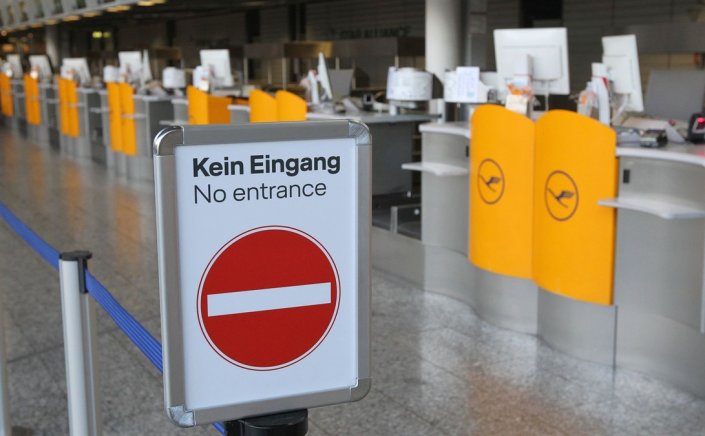 Germany to lift entry restrictions for travellers: Ολόκληρη η Ελλάδα εκτός του καταλόγου με τις «περιοχές κινδύνου» από την Κυριακή