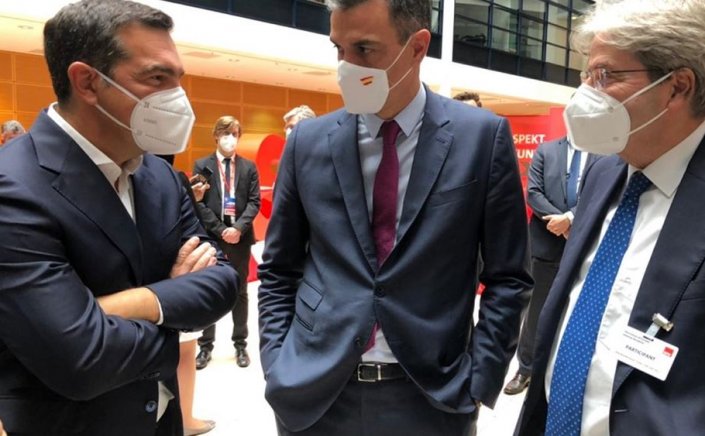 Syriza Leader Alexis Tsipras: Κρίσιμο παντού στην Ευρώπη να ενισχυθούν οι προοδευτικές δυνάμεις