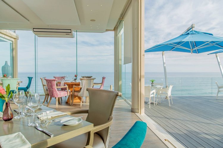 Easing Lockdown Restrictions: Ανακοινώνεται άρση μέτρων σε κλειστούς κινηματογράφους, παιδότοπους, εσωτερικούς υπαίθριους χώρους εστίασης, λιανεμπόριο