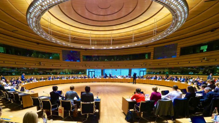 European Council conclusions on COVID-19: Ανάγκη να συνεχιστούν οι εμβολιασμοί - Eπαγρύπνηση για τις μεταλλάξεις
