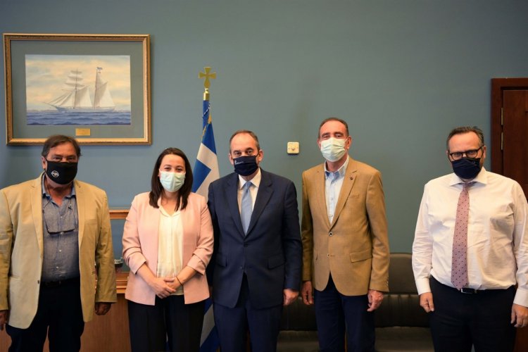 Mayor of Syros: Συνάντηση Δήμαρχου Σύρου - Ερμούπολης με Υπουργό Ναυτιλίας και Νησιωτικής Πολιτικής Γιάννη Πλακιωτάκη