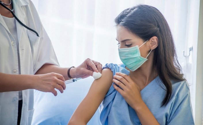 Coovid-19 Vaccination: Προς άμεσο εμβολιασμό των παιδιών από 15 έως 17 ετών