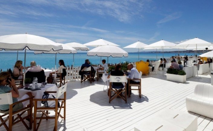 Restrictions on Unvaccinated: Τα 3 «μπλόκα» που δυσκολεύουν την ζωή των ανεμβολίαστων