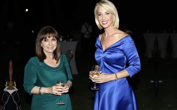 Restoration of Democracy: Δεξίωση στο Προεδρικό για την Αποκατάσταση της Δημοκρατίας!! Τι συζήτησαν οι πολιτικοί, οι εμφανίσεις των κυριών!! [pics]