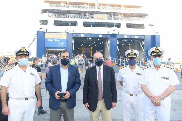 Plakiotakis: Το Λιμενικό ανέλαβε τους ελέγχους - Μόνο το 3ήμερο περίπου 2.500 δεν κατάφεραν να επιβιβαστούν