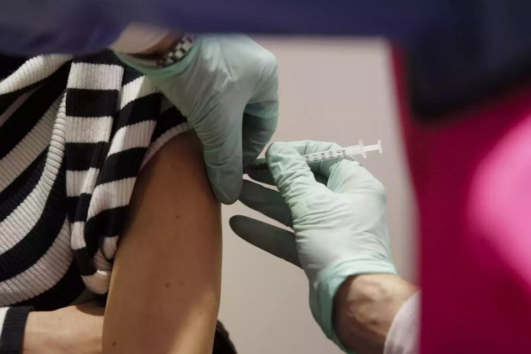 Vaccination - Εκκληση Κικίλια: Κάντε έστω μία δόση εμβολίου πριν πάτε διακοπές!! Ιδιαίτερη προσοχή για τους 55 και άνω!!