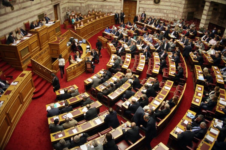 Parliament: Εξεταστική επιτροπή για δημοσκοπήσεις και «λίστα Πέτσα» - Ψηφίστηκε η πρόταση ΣΥΡΙΖΑ