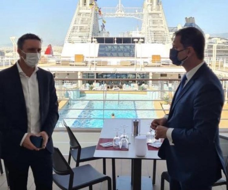 Cruise: Τελετή ονοματοδοσίας του κρουαζιερόπλοιου «Silver Moon» στο λιμάνι του Πειραιά από τον Όμιλο «Royal Caribbean Group»