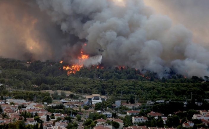 Fire in Attica: Εντολή εκκένωσης των Θρακομακεδόνων