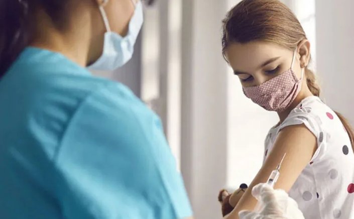 Coronavirus - Παγώνη: Να εμβολιάζονται παιδιά στα σχολεία!! Ραγδαία αύξηση της μεταδοτικότητας!!