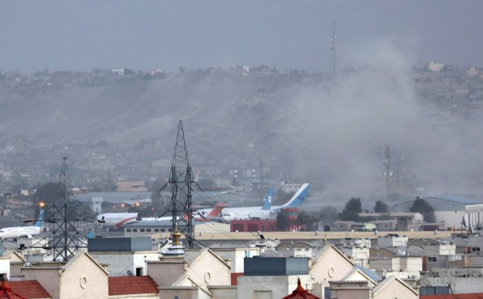 Kabul explosions: Τον ISIS δείχνουν οι ΗΠΑ για τις εκρήξεις - Δεκάδες νεκροί και τραυματίες