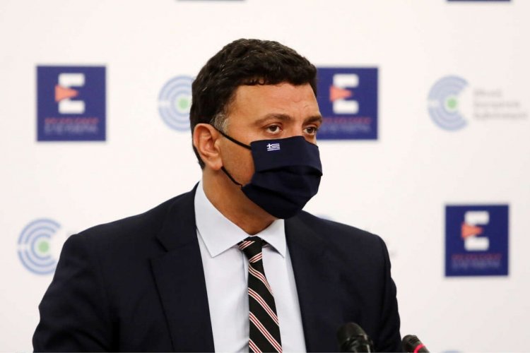 Covid curbs: Ο Βασίλης Κικίλιας, αύριο στις 12.00, θα ανακοινώσει τα νέα μέτρα για τους ανεμβολίαστους
