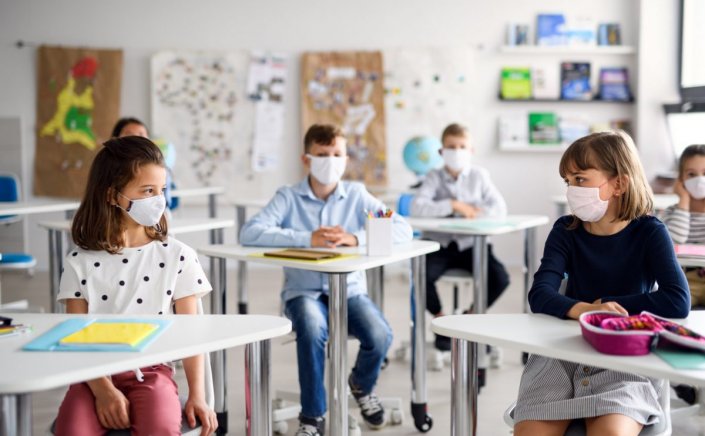 Starting New School Year: Τι θα ισχύσει για τις Μάσκες στα σχολεία!! Ποιοι μαθητές εξαιρούνται από τη χρήση μάσκας [ΦΕΚ]
