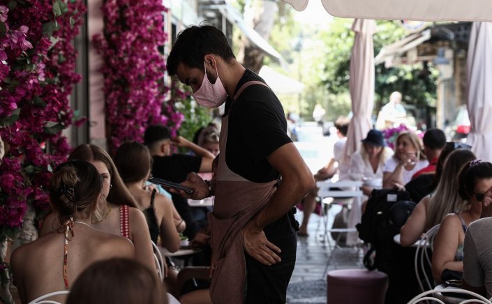 Covid-19 Curbs: Οι δύο κρυφοί φόβοι της κυβέρνησης για την Εστίαση, λόγω μέτρων στους Ανεμβολίαστους