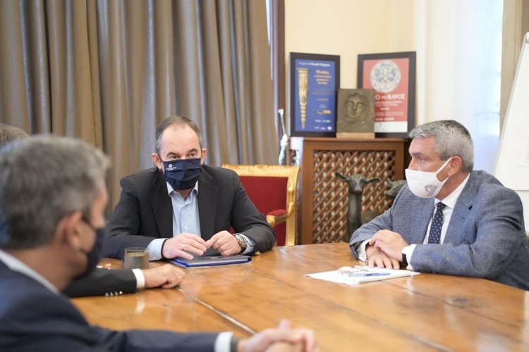 Min. Plakiotakis: 79 εκατ. ευρώ για λιμενικές υποδομές και ακτοπλοϊκές συνδέσεις για το Νότιο Αιγαίο