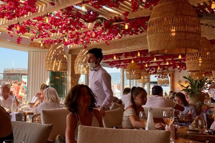 Vaccination: Επέκταση υποχρεωτικότητας ante portas!! Υποχρεωτικό εμβολιασμό σε Εστίαση και Αστυνομία έδειξε ο Πέτσας!!