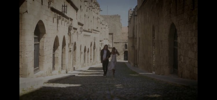 Warner Bros - Rhodes: H Warner Bros επενδύει στη Ρόδο με 4  τηλεοπτικές παραγωγές