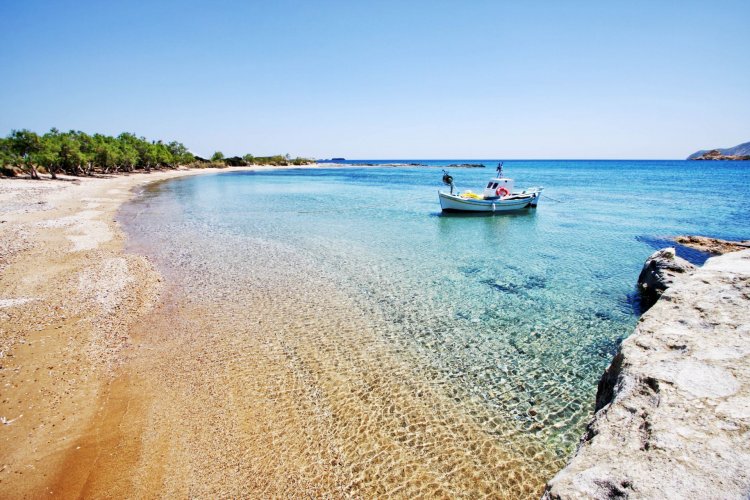 The hidden corners of Greece: Οι 10 «κρυμμένες γωνιές» της Ελλάδας που οι Έλληνες δεν θα ήθελαν να μοιραστούν- Daily Telegraph