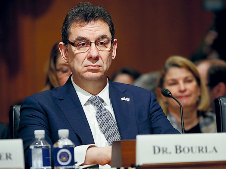 Coronavirus Disease - Μπουρλά: Πότε θα επιστρέψουμε στην κανονικότητα!! Τι λέει ο CEO της Pfizer για εμβόλια, μεταλλάξεις!!