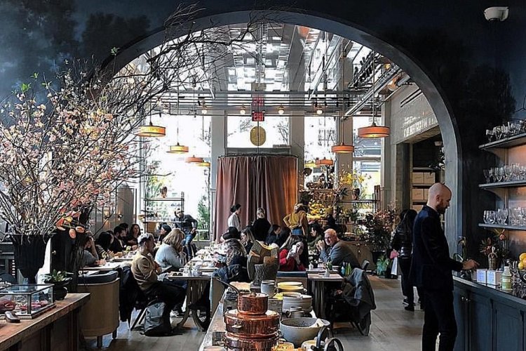 Privileges For The Vaccinated:  «Ελευθερία» για τους εμβολιασμένους, επιστρέφει η μουσική και το ξενύχτι!! Τι θα ανακοινωθεί την Τετάρτη για «κόκκινες» περιοχές και κλειστούς χώρους