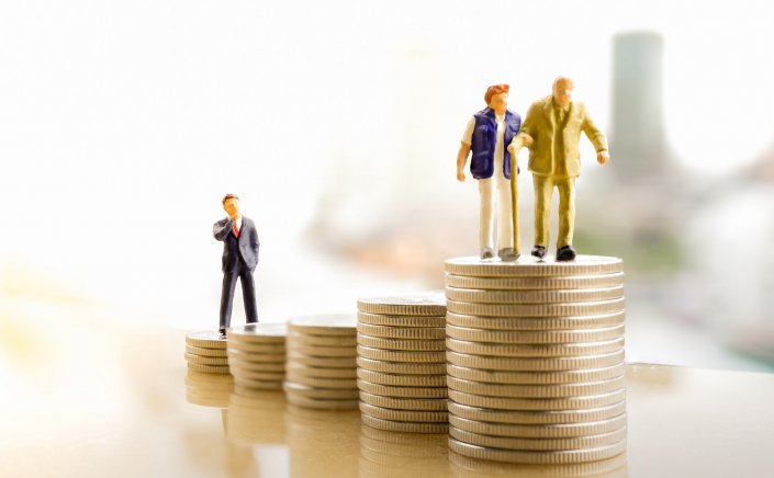 New pension rules: Πόσες αιτήσεις συνταξιοδότησης θα κλείνουν Λογιστές και Δικηγόροι