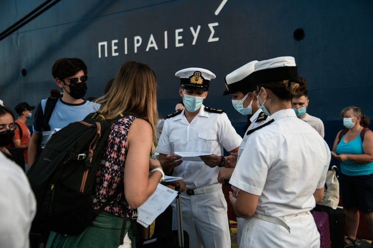 Travel between prefectures: Αυτή είναι η μεγάλη αλλαγή σχετικά με τους ανήλικους για τη μετακίνηση εκτός νομού