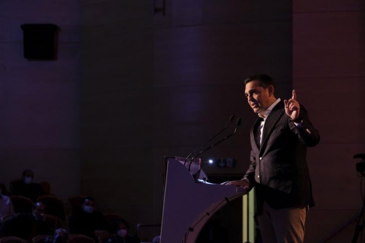 SYRIZA- Alexis Tsipras: «Αυτή η κυβέρνηση πρέπει να φύγει μία ώρα αρχύτερα για να σταματήσει να ματώνει τη χώρα»