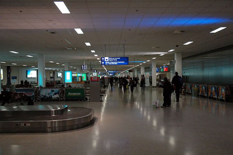 Omicron COVID variant: Σε εφαρμογή τα νέα αυστηρά μέτρα -Σε καραντίνα πέντε Έλληνες που ταξίδεψαν από τη νότια Αφρική