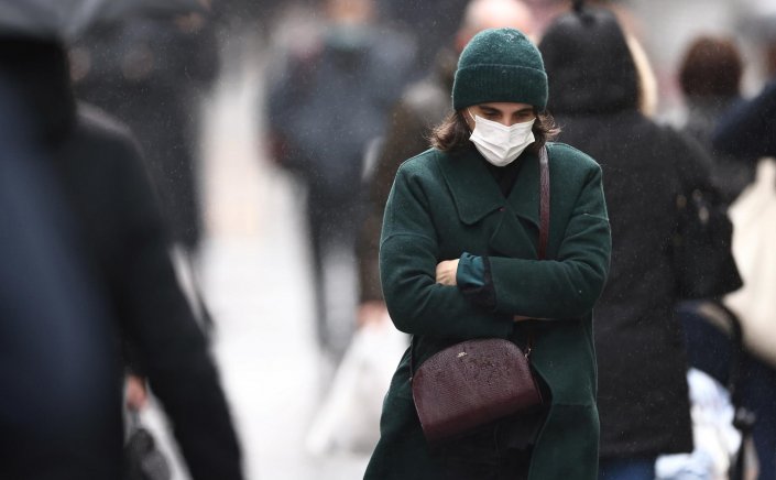 Coronavirus Disease - Γ. Παυλάκης: Πρέπει να περιοριστούν οι επαφές!! Κλείσιμο Σχολείων και Κέντρων Διασκέδασης!! Δεν αρκούν τα εμβόλια!!