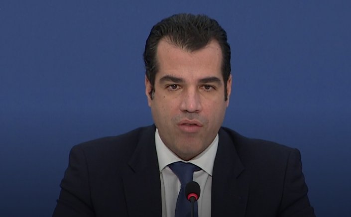 New Covid-19 curbs: Αυτά είναι τα νέα μέτρα - Από αύριο μάσκα παντού, μέσα, έξω, ακυρώνονται οι εκδηλώσεις των δήμων