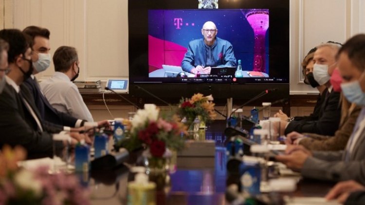 PM Mitsotakis: Ψήφος εμπιστοσύνης στην Ελλάδα οι επενδύσεις άνω των 3 δισ. ευρώ από Deutsche Telekom και ΟΤΕ